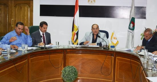 محافظ سوهاج : إنشاء مجمع مصانع طبية بالمنطقة الصناعية بتكلفة 200 مليون جنيه