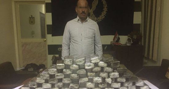 نيابة السويس تقرر حبس المتهم بمحاولة تهريب 360 فرش حشيش