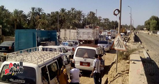 إعادة فتح طريقى أبو سمبل وأسوان - اﻷقصر بعد انتهاء العاصفة الترابية