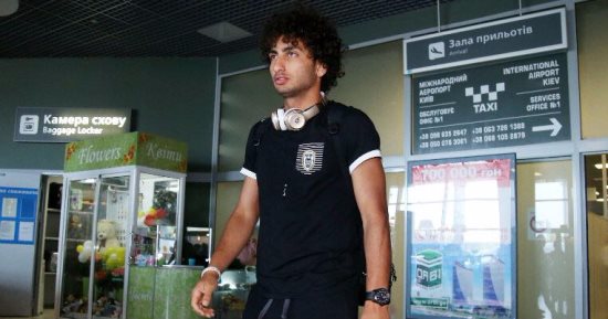 عمرو وردة ينشر صورته بتيشيرت المنتخب على تويتر 
