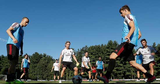 بونوتشى خارج قائمة ميلان فى مباراته الأولى بالدورى الأوروبى