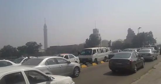 كثافات مرورية بمحيط جامعة القاهرة وكوبرى عباس بسبب زيادة الأحمال