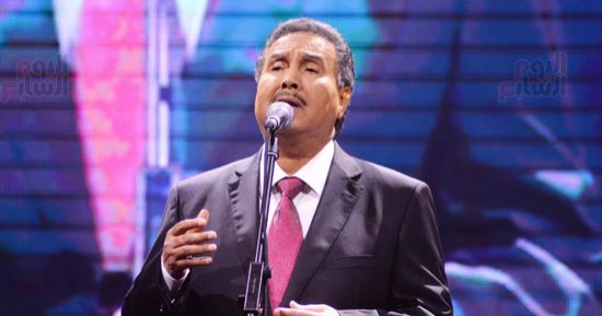 حفل جماهيرى ضخم لفنان العرب محمد عبده بالقاهرة