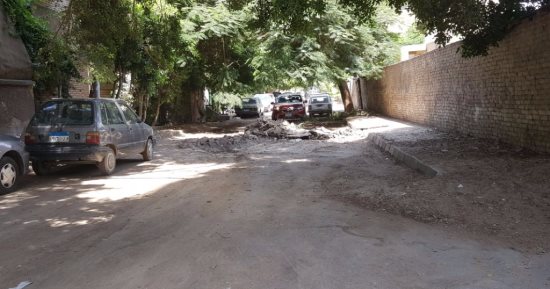 قارئ يشكو من مخلفات إصلاح كسر ماسورة مياه تعوق المرور فى المنيل 