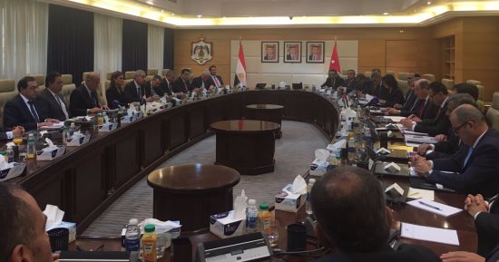 بالفيديو والصور.. مصر والأردن يوقعان 7 اتفاقيات تعاون مشترك وإنشاء مجلس تنسيقى استثمارى.. رئيس الوزراء: تجارتنا مع عمان 587 مليون دولار و836 مليونا استثمارات متبادلة.. ونظيره الأردنى: مصر دورها محورى وفاعل