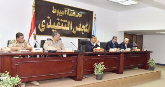 محافظ أسيوط يوافق على إطلاق أسماء شهداء على مدارس بمراكز المحافظة