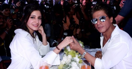 بالصور..شاروخان وأنوشكا شارما يروجان لـ" Jab Harry Met Sejal " في مومباي