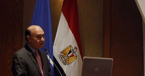 مهاب مميش: 14.4% زيادة فى إيرادات العملة الصعبة لقناة السويس خلال عام