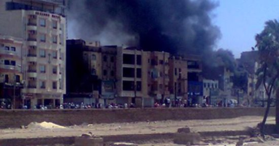 بالصور.. حتى لا ننسى جرائم جماعة الإرهاب بالأقصر.. أشعلوا النيران بالفنادق والمحلات