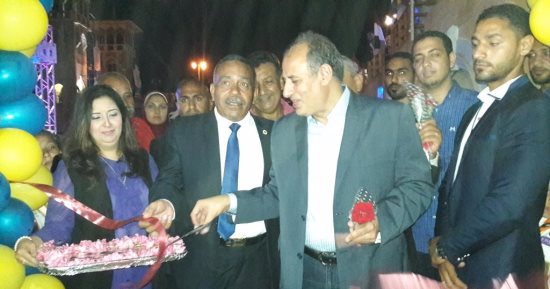 بالصور.. محافظ الإسكندرية يفتتح تطوير 430 كابينة بستنالى على الطراز الفرنسى