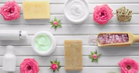 طرق العناية بالبشرة لرائحة منعشة لجسمك طوال اليوم