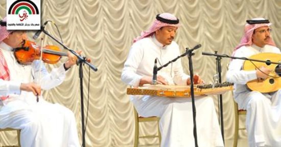 الفرقة الموسيقية السعودية تشارك نوال الزغبى حفلها على مسرح جرش