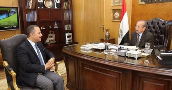 محافظ دمياط يبحث مع مدير فرع جهاز المشروعات استعدادات معارض صغار صناع الاثاث