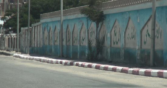 أهالى ميدان المحكمة بمصر جديد يطالبون بممر آمن للمشاة 