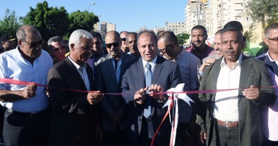 بالصور ..محافظ الإسكندرية يفتتح طريق ملك حفنى بحرى بعد إهمال دام لعدة سنوات