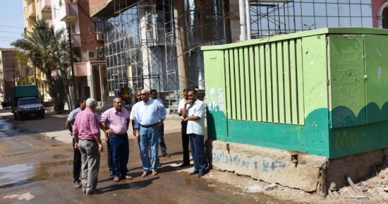 محافظ أسوان يتفقد أعمال تطوير منطقة مسجد الرضوان بتكلفة مليون جنيه