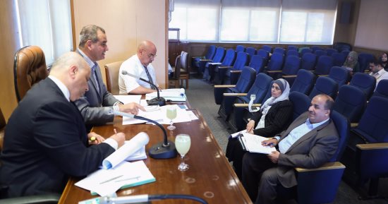 بالصور.. النواب فى إجازة.. حضور قليل من أعضاء الاقتصادية فى اجتماع اللجنة
