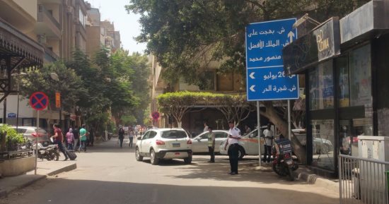 بالصور.. حواجز حديدية بمحيط التحويلات المرورية بالزمالك لإنشاء محطة مترو