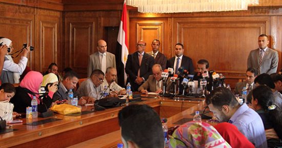 وزير التعليم العالى يعلن الأوراق المطلوبة للتقديم بالكليات.. تعرف عليها