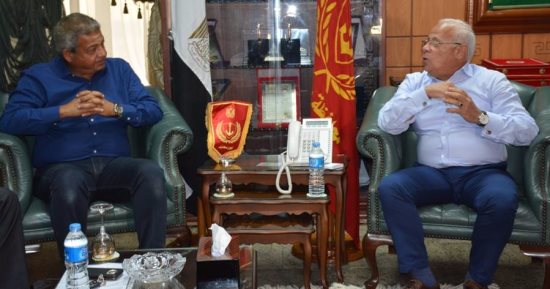 بالصور.. وزير الرياضة يلتقى محافظ بورسعيد قبل زيارة القرية الأولمبية