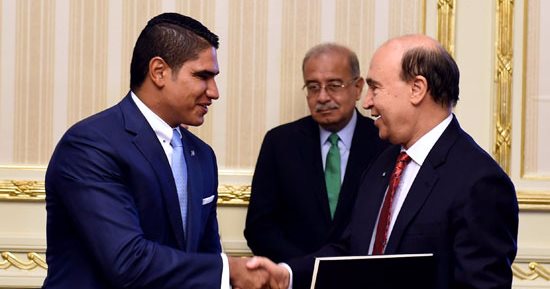 أبو هشيمة يدعو رئيس الوزراء لحضور افتتاح مصنع حديد المصريين بالسخنة   
