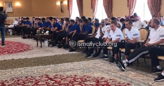أمير منطقة تبوك يقيم مأدبة غداء لبعثة الإسماعيلى
