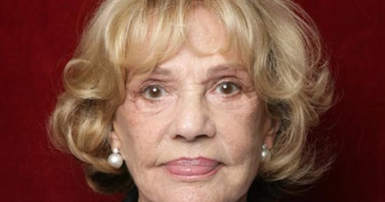 وفاة الممثلة الفرنسية الشهيرة جان مورو عن 89 عاما