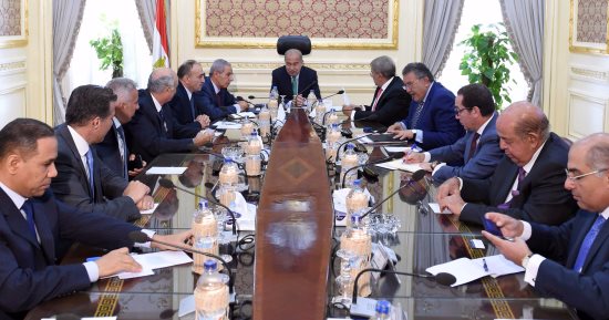 رئيس الوزراء: نحرص على تذليل المعوقات أمام رجال الأعمال 