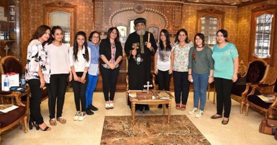 "عاوزين نفهم".. شعار لقاء بنات الكنيسة مع البابا تواضروس