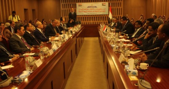 شكرى يؤكد تطلع مصر لتطوير العلاقات مع السودان فى كافة المجالات