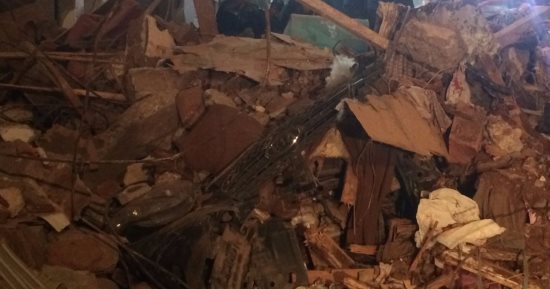 العثور على حطام سيارة أخرى ملاكى أسفل عقار المنصورة المنهار 