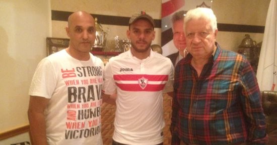 بالصور.. خالد قمر يلتقط صور العودة للزمالك مع مرتضى منصور