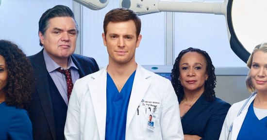 نيك جيفوس يعود بموسم جديد من مسلسل الدراما الطبى Chicago Med