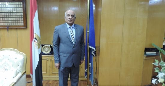 أهالى قرية بالبحيرة يضبطون عامل زراعى أثناء سرقة موتور مياه بمسجد