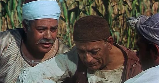 اليوم.. عرض فيلم "الأرض" ليوسف شاهين فى أسبوع أفلامه بسينما الهناجر