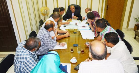 محافظ سوهاج: المحافظة تبذل قصارى جهدها لاستكمال المشروعات المتوقفة 