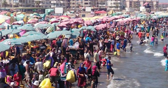 إنقاذ 38 شخصا من الغرق وإعادة 730 طفلا تائها لذويهم بشاطئ رأس البر
