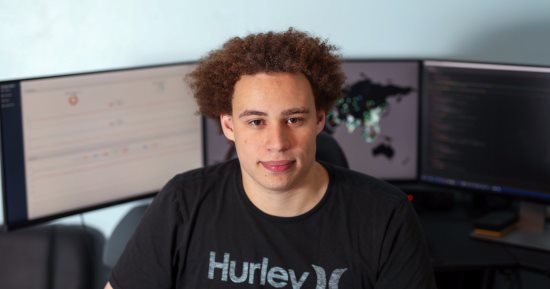 القبض على باحث بريطانى أنقذ العالم من هجمات WannaCry الإلكترونية