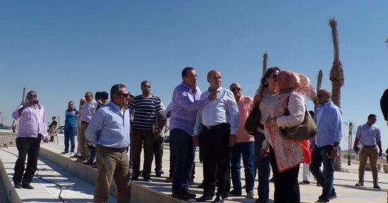 وزير الإسكان يكلف بتنفيذ 5 كيلو متر من الممشى السياحى بمطروح قبل شم النسيم
