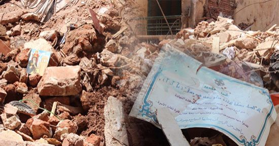 بالصور.. "حكايات الموت" من تحت أنقاض عقار المنصورة المنهار.. مصرع 6 أشخاص أصغرهم ساندرا 7 سنوات.. أيقونة القديس كيرلس السادس ولوحة عليها لفظ الجلالة معا تحت الأنقاض.. وقصة ضحية عاد لمصر قبل الحادث بيومين
