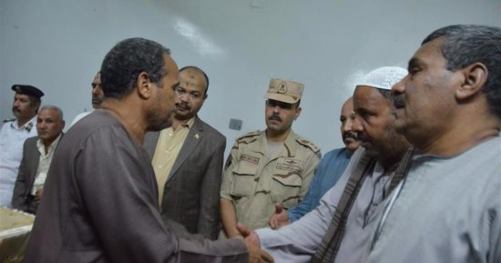 بالصور.. رؤساء مدن محافظة الأقصر يعزون في شهيدي حادث إسنا