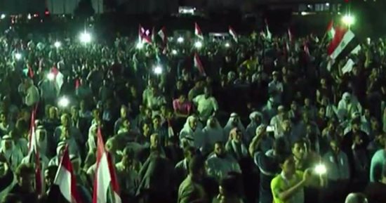 غزة ترفع شعار "مصر سند العرب"..مهرجان تضامنى مع الشعب المصرى ضد الإرهاب .."قرآن" و"أغانى وطنية" و"رفع العلم المصرى" فى مسيرة الحب..وقيادى"فتح": "أرض الكنانة" صمام الأمان لنا وعظمتها سر استهدافها من قوى الظلام 
