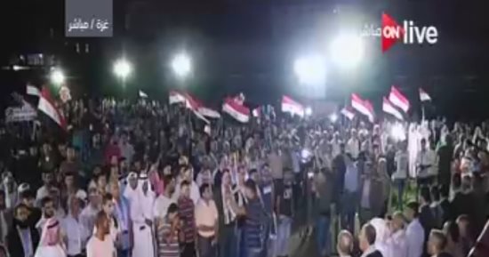 أهالى غزة يعزفون النشيد الوطنى لمصر ويقفون حدادا على أرواح الشهداء