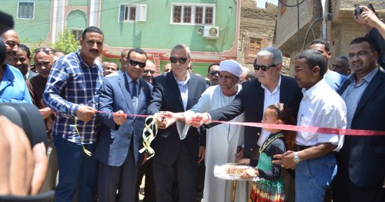 بالفيديو والصور.. محافظ قنا ورئيس القابضة للمياه يفتتحان 3 محطات بتكلفة 26 مليون جنيه