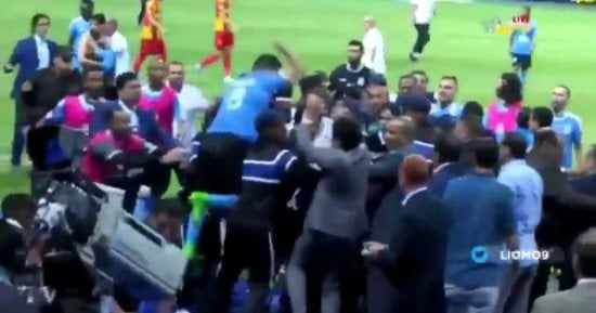 أحمد الشناوى: هدف الترجى الثالث "تسلل".. ولاعبى الفيصلى بالغوا فى الاعتراض