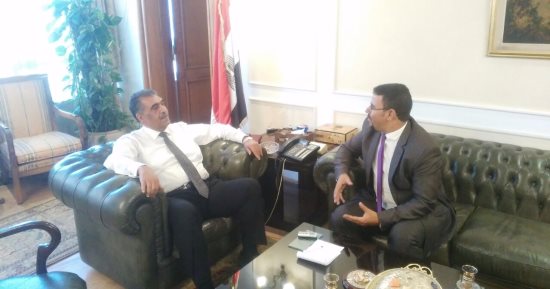 وزير قطاع الأعمال: عمال الشركات فى عيونى وسيتم صرف مستحقاتهم