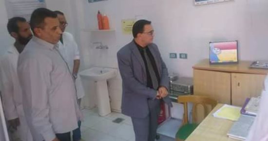 وكيل صحة دمياط يحيل المتغيبين عن العمل بوحدة السلام الطبية للتحقيق