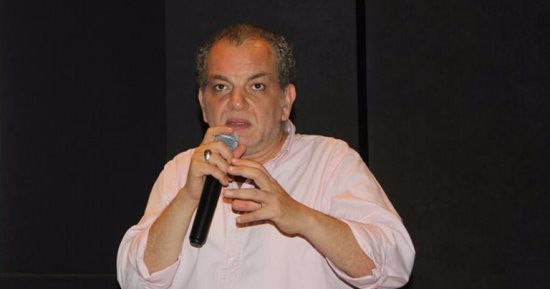 أشرف فايق يتيح لجمهور سينما الهناجر أن يختار أفلامه بنفسه