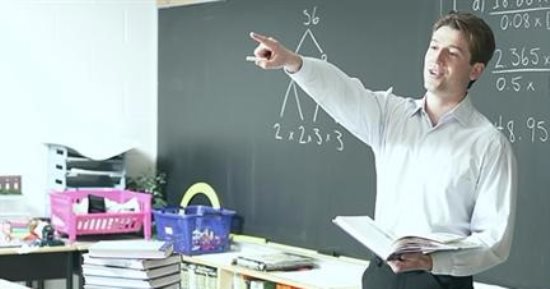 اعتقال مدرس بريطانى فى إسبانيا بعد نشره صور إباحية لأطفال عبر الإنترنت
