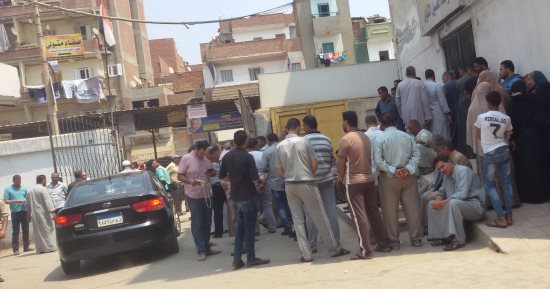 بالصور.. الطب الشرعى يصل مستشفى قويسنا لتشريح جثمان شهيدى شرطة المنوفية